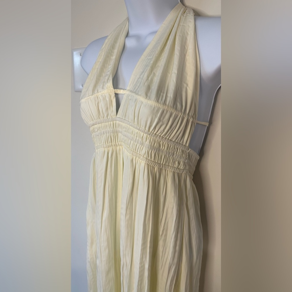 Forever 21 Beachy Strap Back Long Vanilla Dress Size Medium NWT